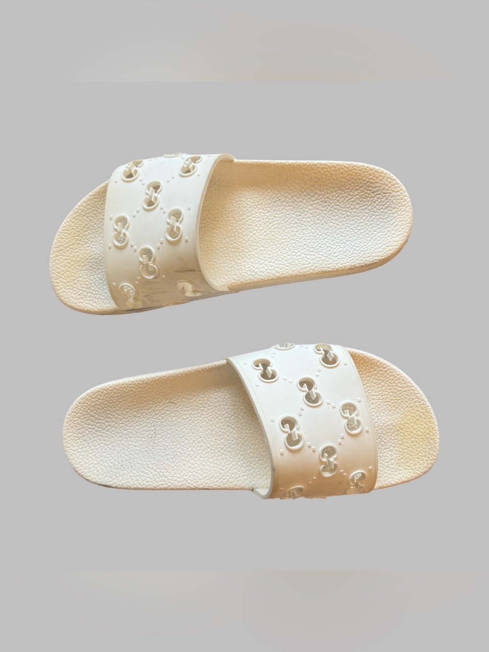 GUCCI Women’s Pursuit Rubber Slide Sandals Size 40 (9)